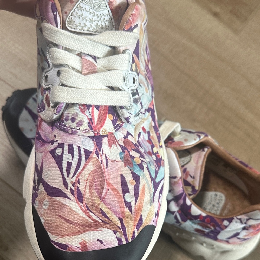 Women's Floral Print Casual Sneaker - Pink Multi - Picture 8 of 16